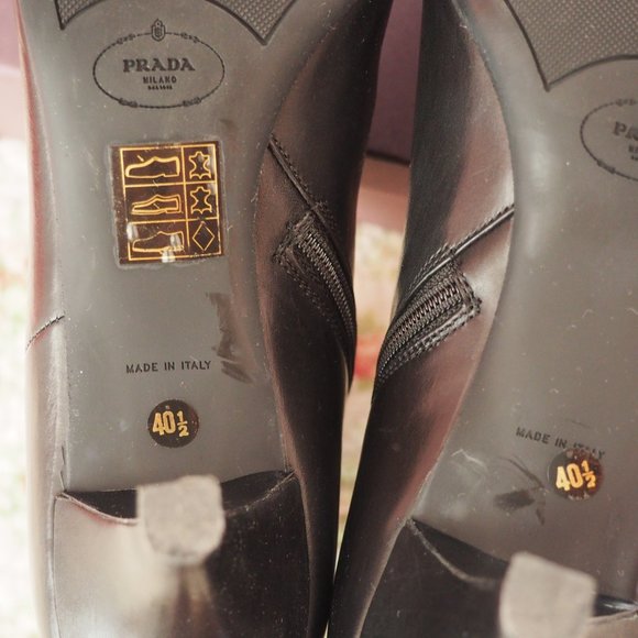 Authentic Prada Black Leather Bootie Heels Side Zip Buckle Detail Size 40.5 - Picture 5 of 5